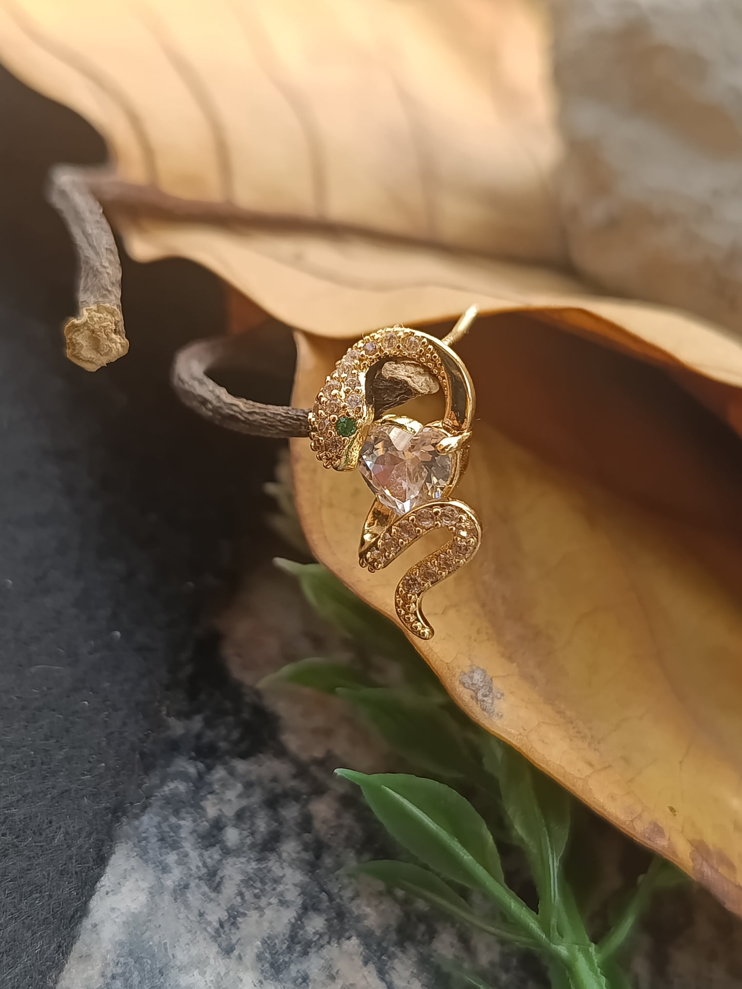 Anti Tarnish_Gold Plated Snake Shape Stud Earring