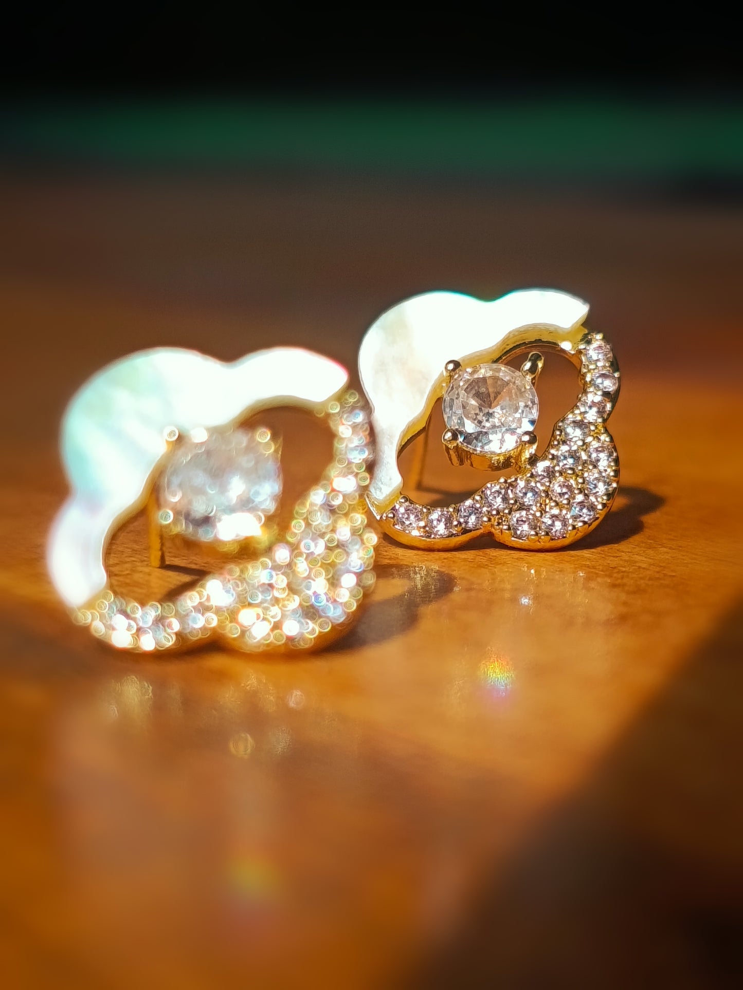 Anti Tarnish_Austrian crystals Cloud Shape Stud Earring