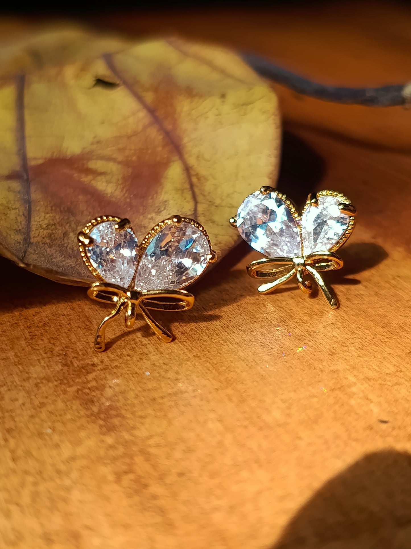 Anti Tarnish_Gold Plated Zircon Stone Bow-Shaped Stud Earrings