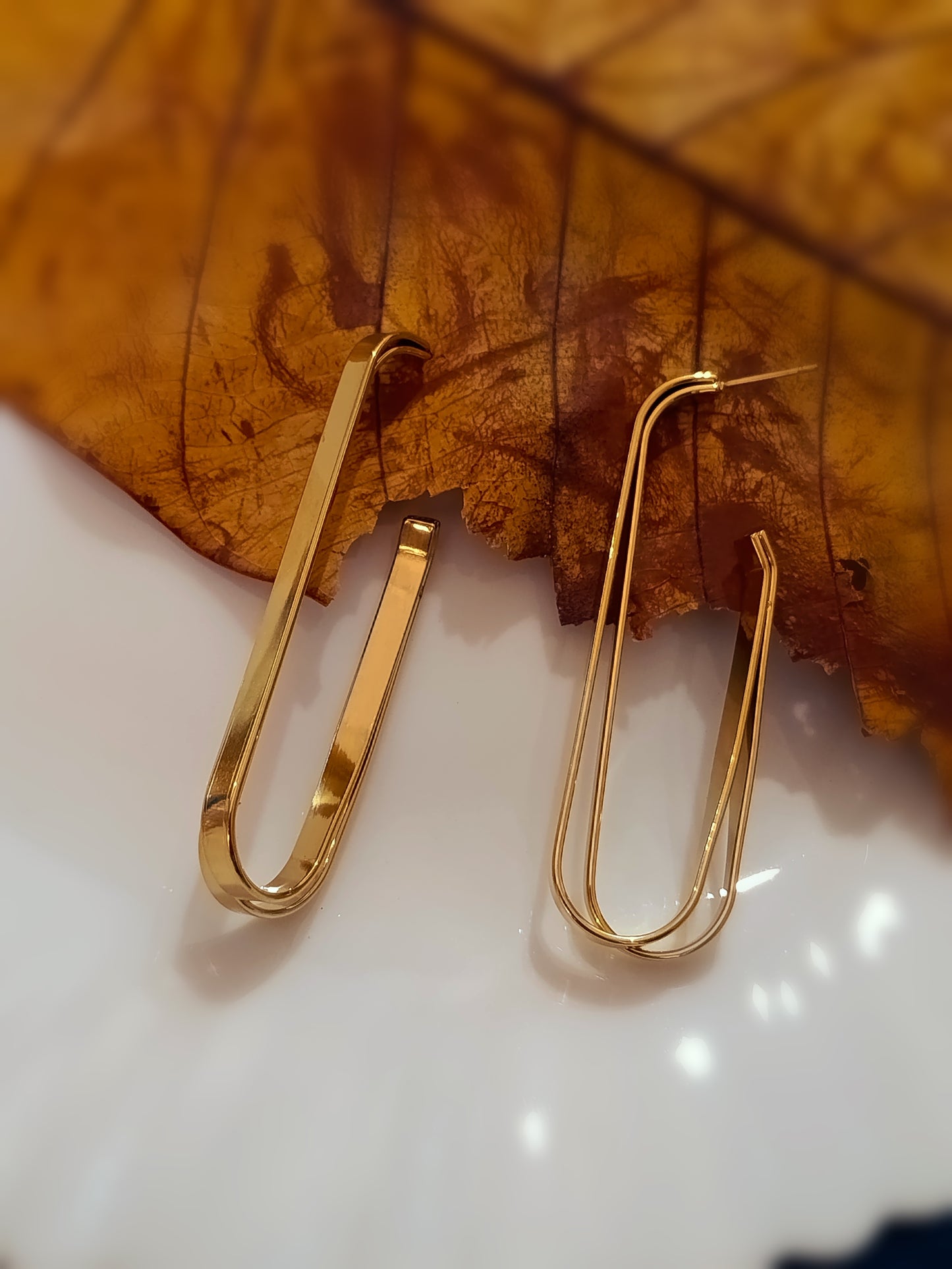 Anti Tarnish_Julia Elongated Gold Hoop Earrings