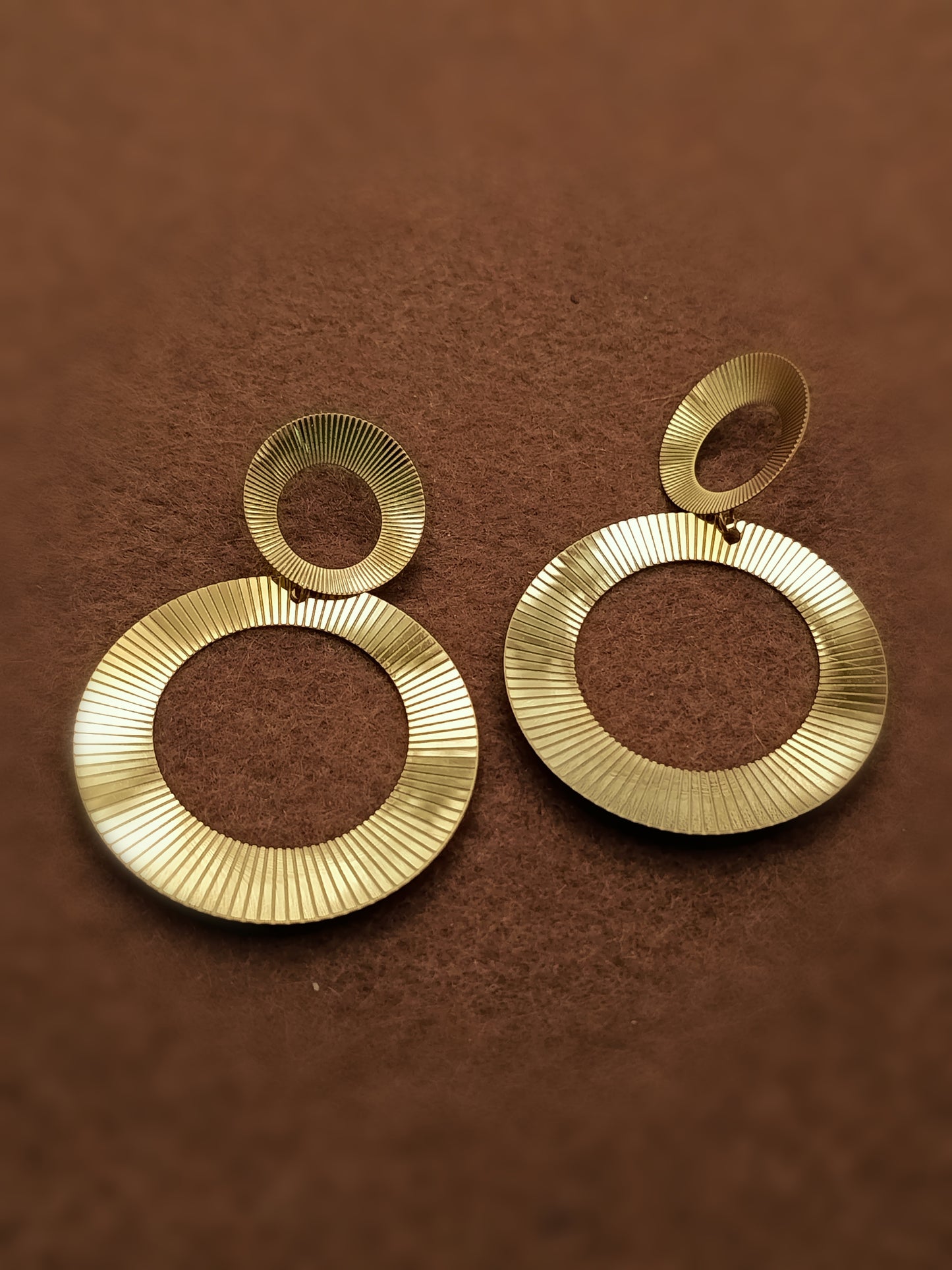 Anti Tarnish_Gold Plated Circa Dangle Earrings