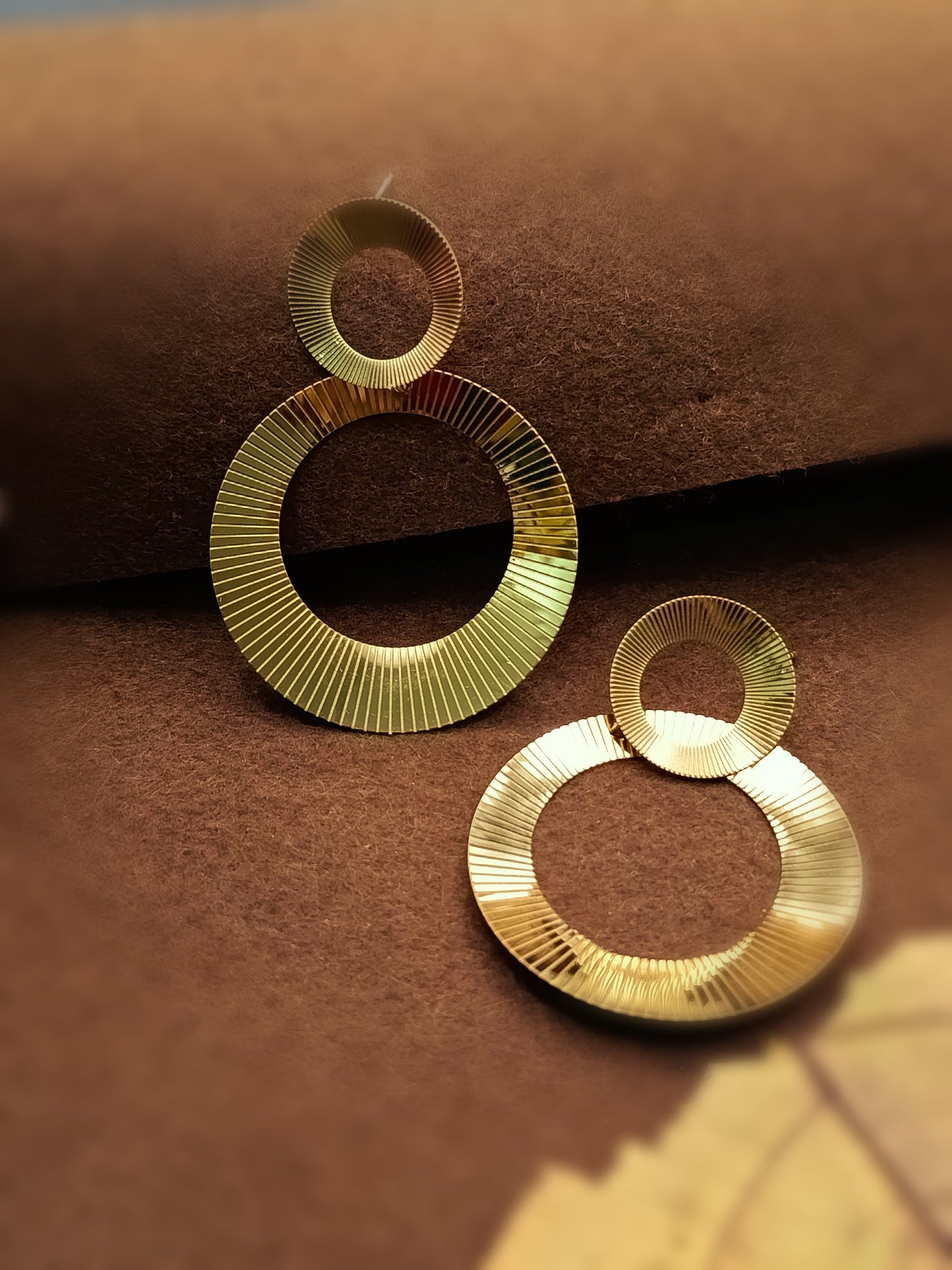 Anti Tarnish_Gold Plated Circa Dangle Earrings