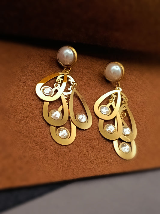 Anti Tarnish_Golden Pearl & Crystal Chandelier Earrings