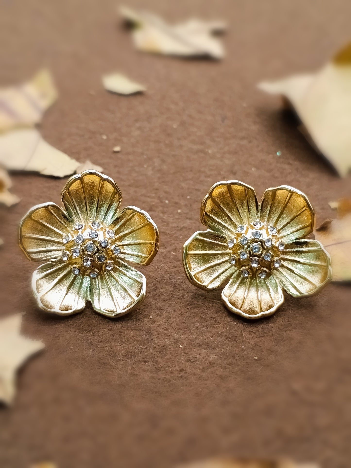 Anti Tarnish_Gold Plated Flower Stud Earrings