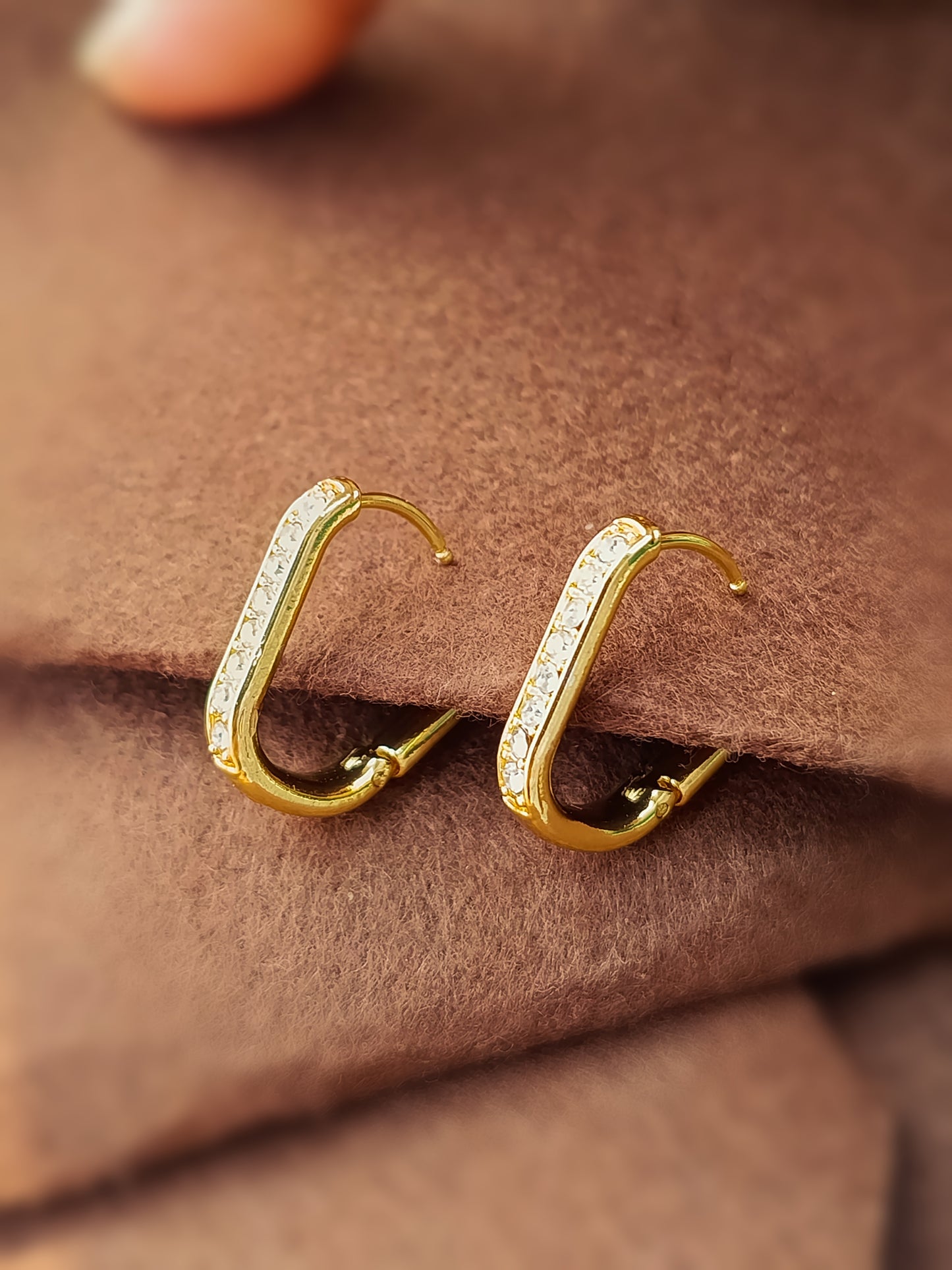 Anti Tarnish_Gold Plated Huggie Hoop Earrings