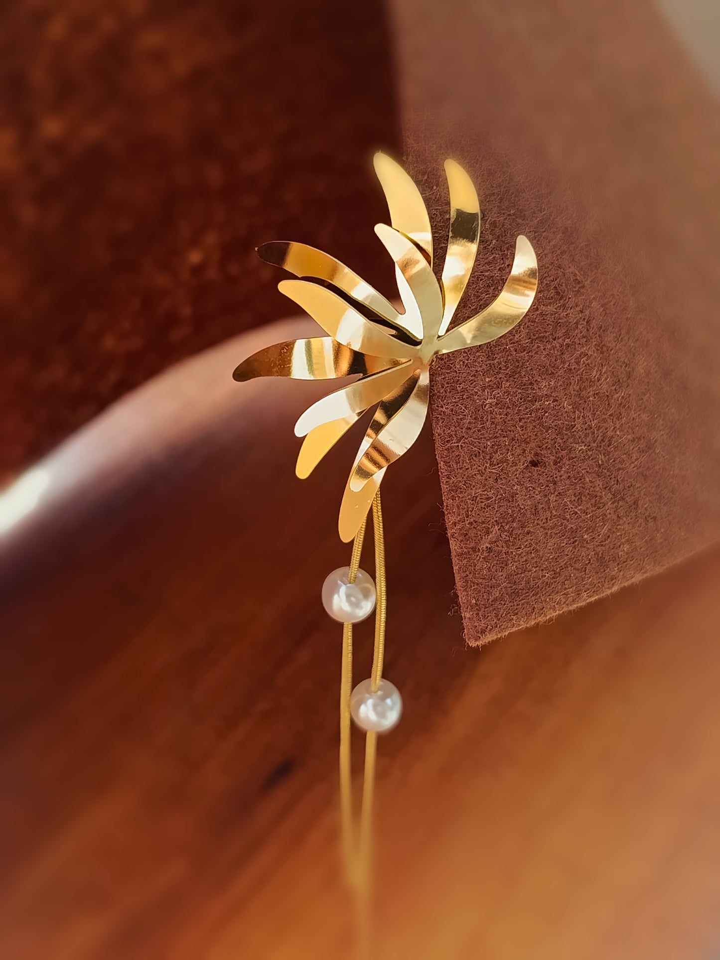 Anti Tarnish_Golden Leaf Pearl Drop Earrings