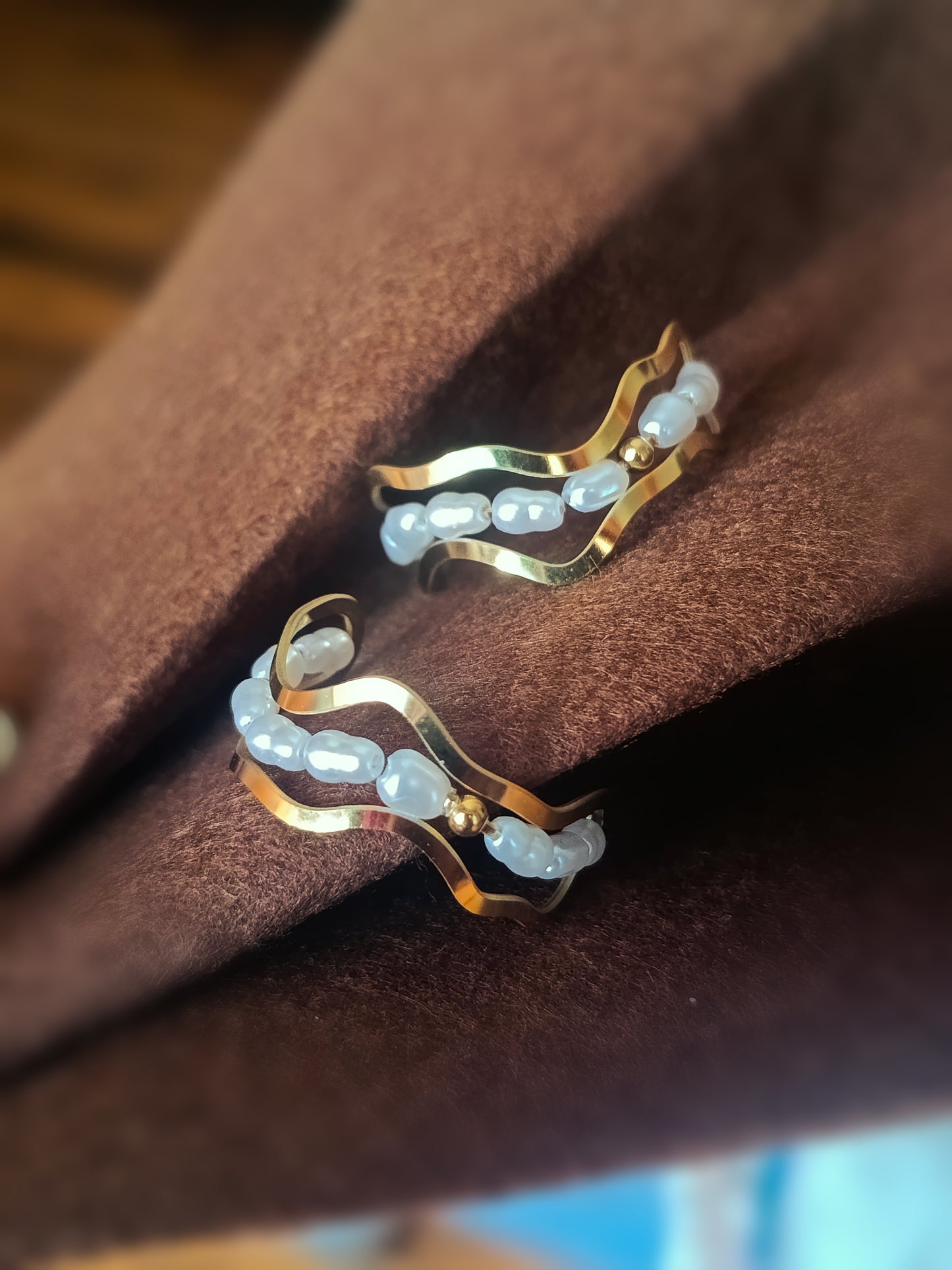 Anti Tarnish_Gold Plated With Pearls Wavy Hoop Earrings