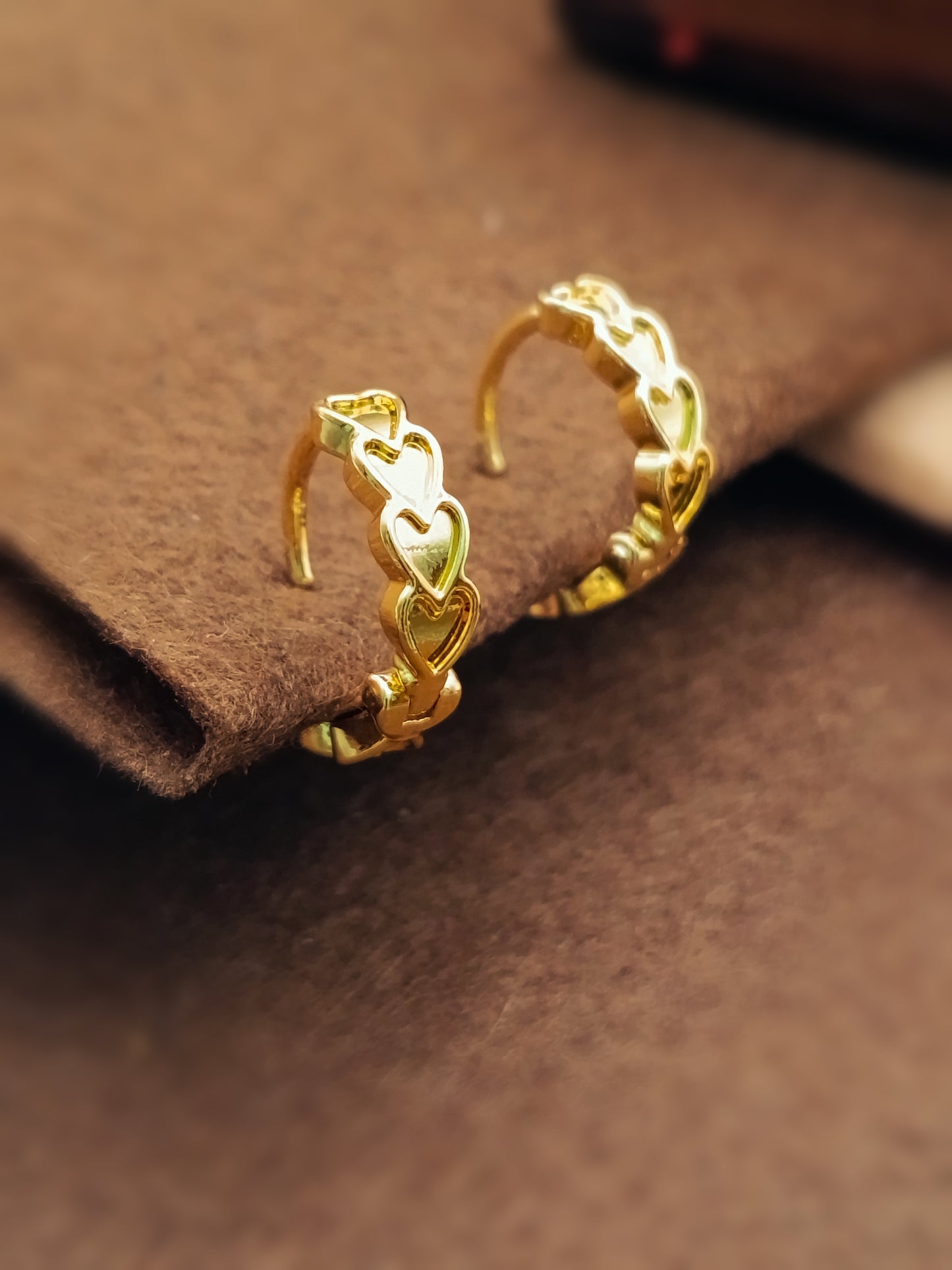 Anti Tarnish_Gold Plated Heart Shape Hoop Earrings