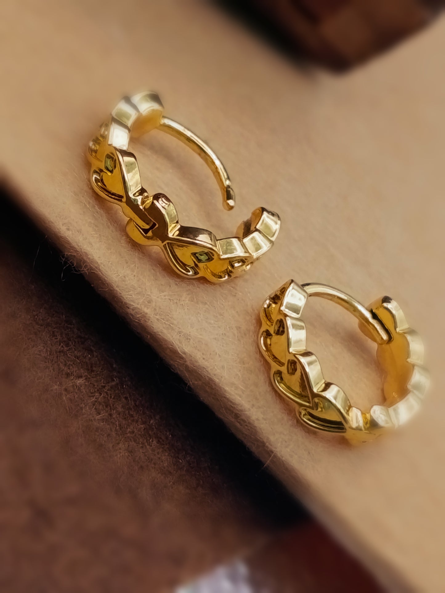 Anti Tarnish_Gold Plated Heart Shape Hoop Earrings