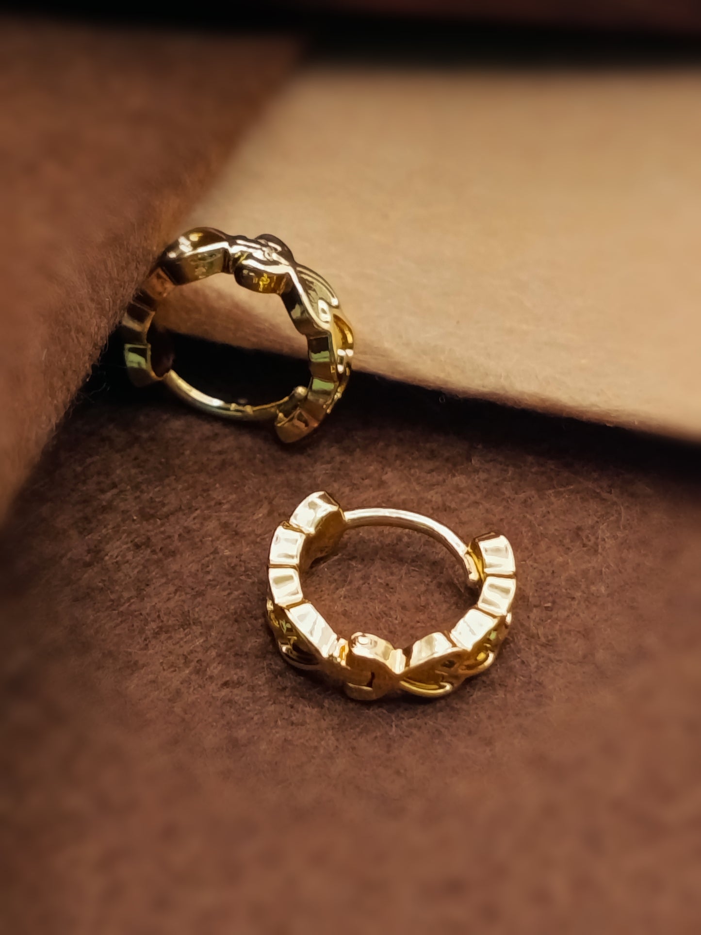 Anti Tarnish_Gold Plated Heart Shape Hoop Earrings