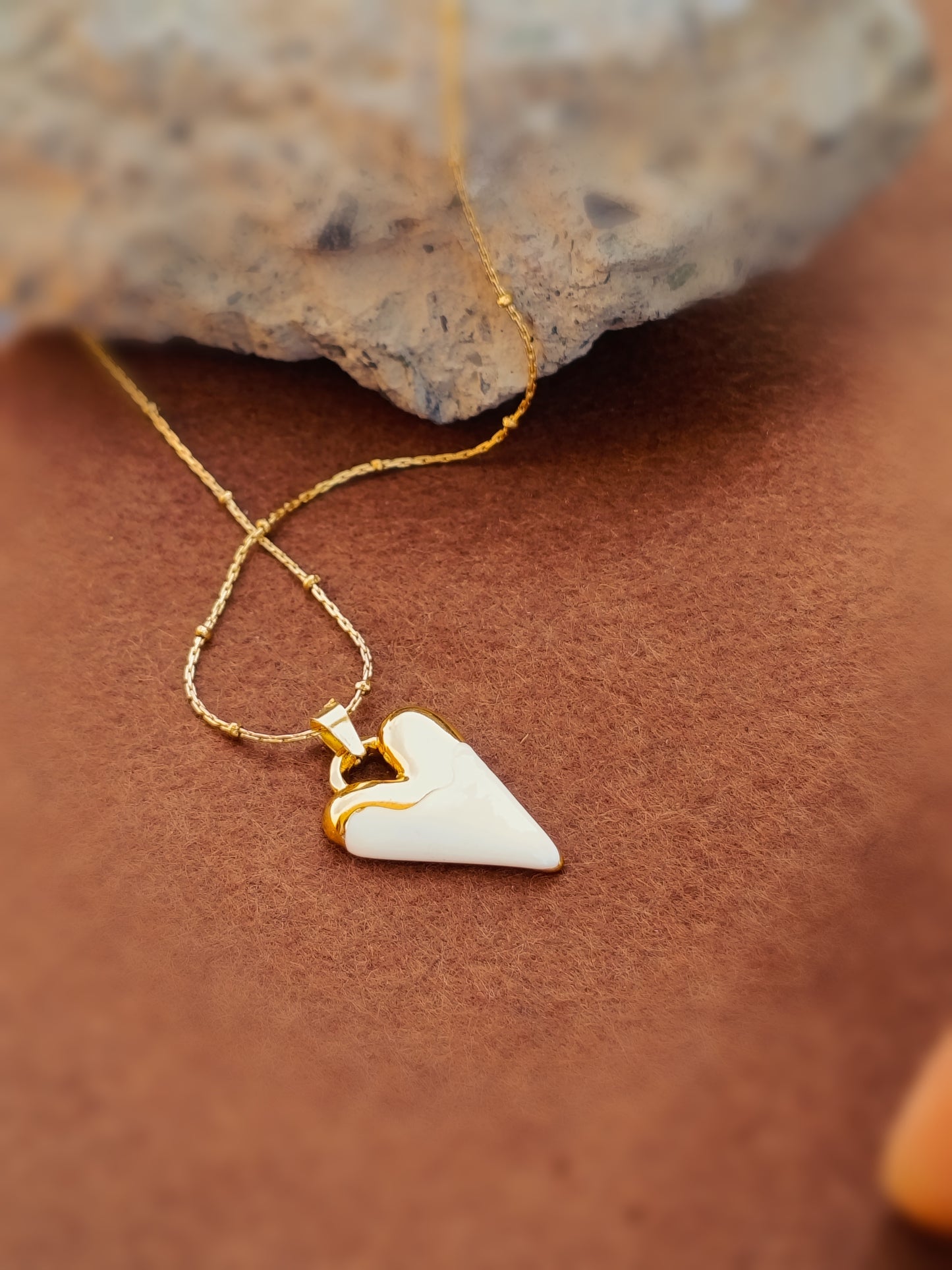 Anti Tarnish_Enamel Heart Gold Pendant Necklace