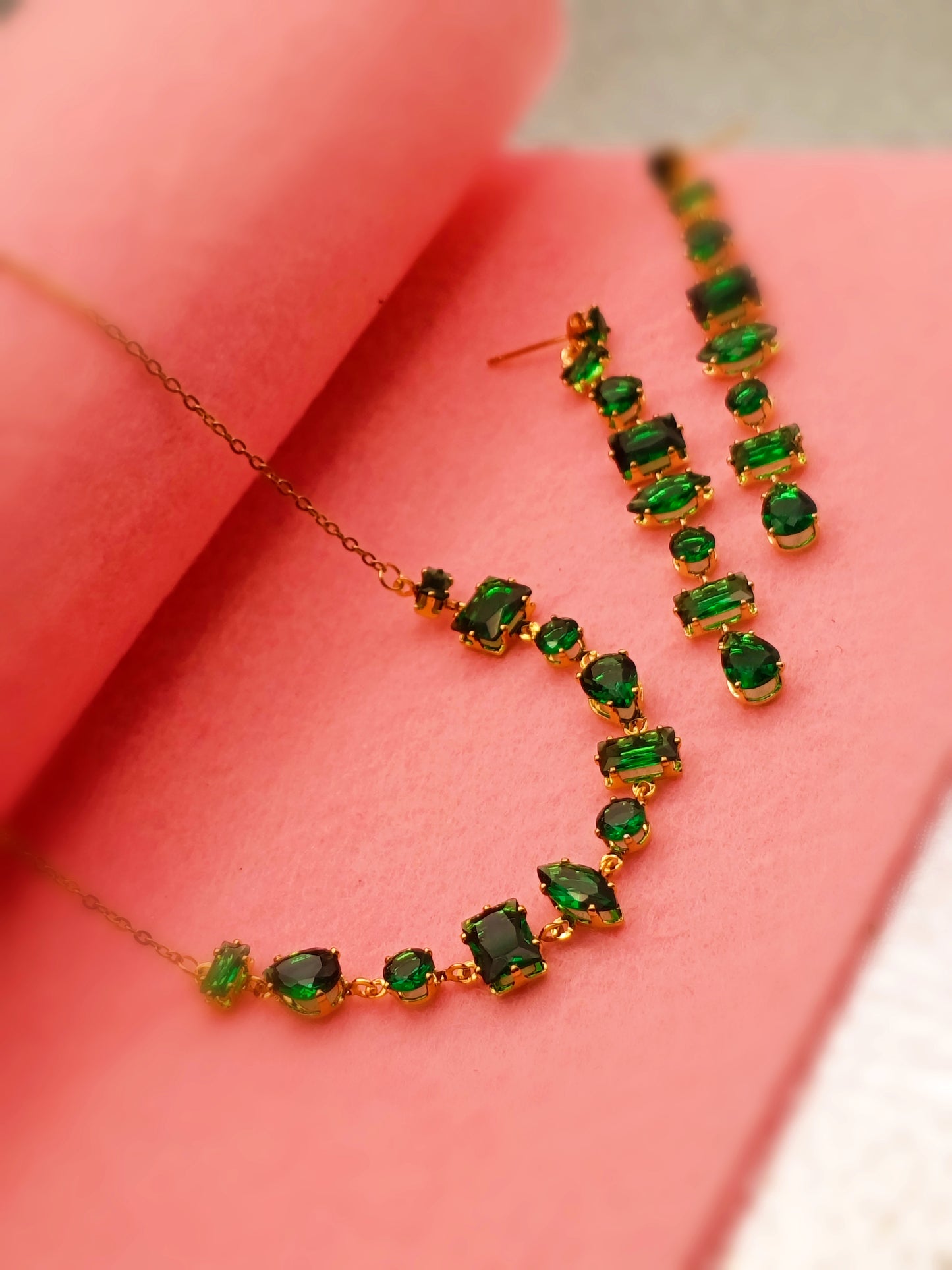 Anti Tarnish_Emerald Inspired Gold Plated Jewellery Set