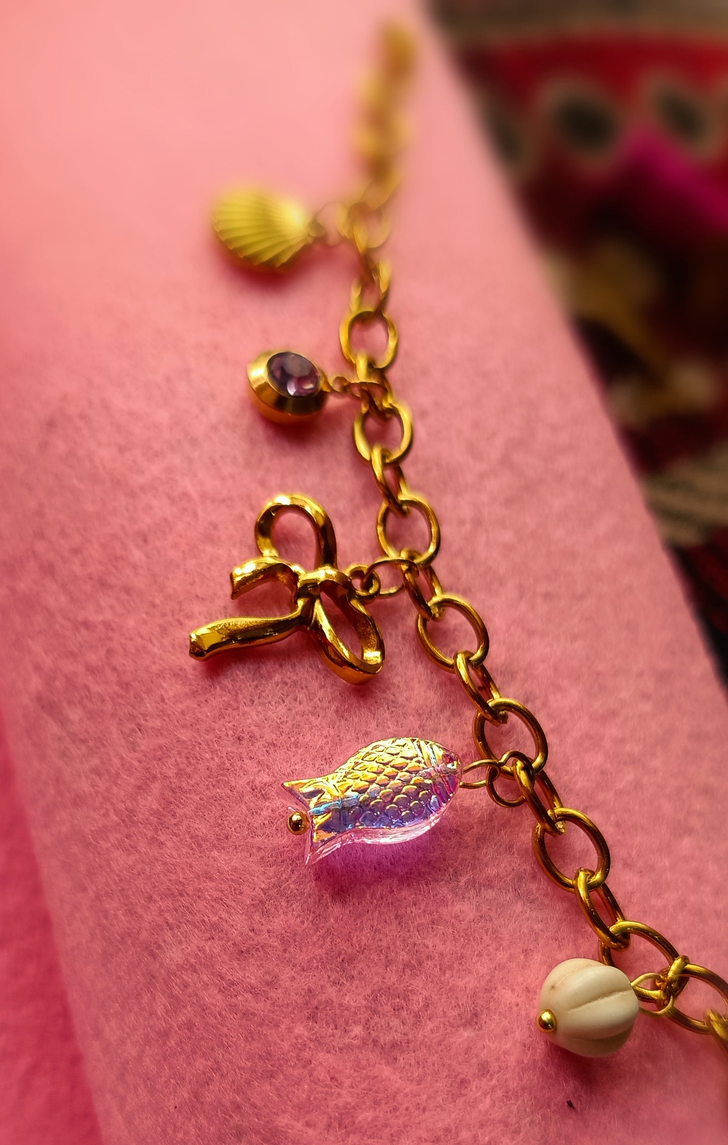 Anti Tarnish_Gold Plated Bow Charm Bracelet