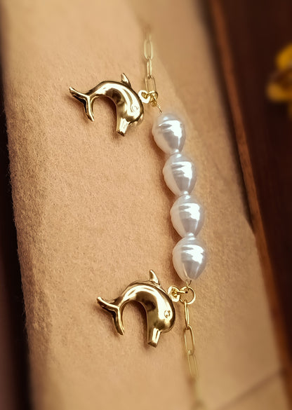 Anti Tarnish_Gold Plated Dolphin Pearl Charm Bracelet