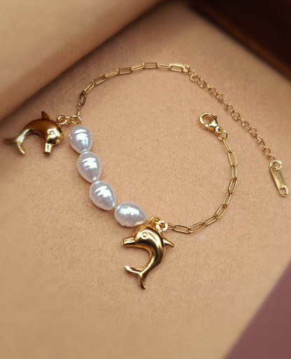 Anti Tarnish_Gold Plated Dolphin Pearl Charm Bracelet