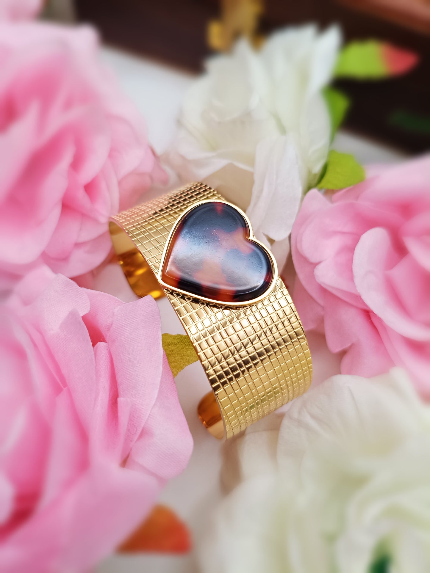 Anti Tarnish_Gold Plated Heart Shape Cuff Bracelet