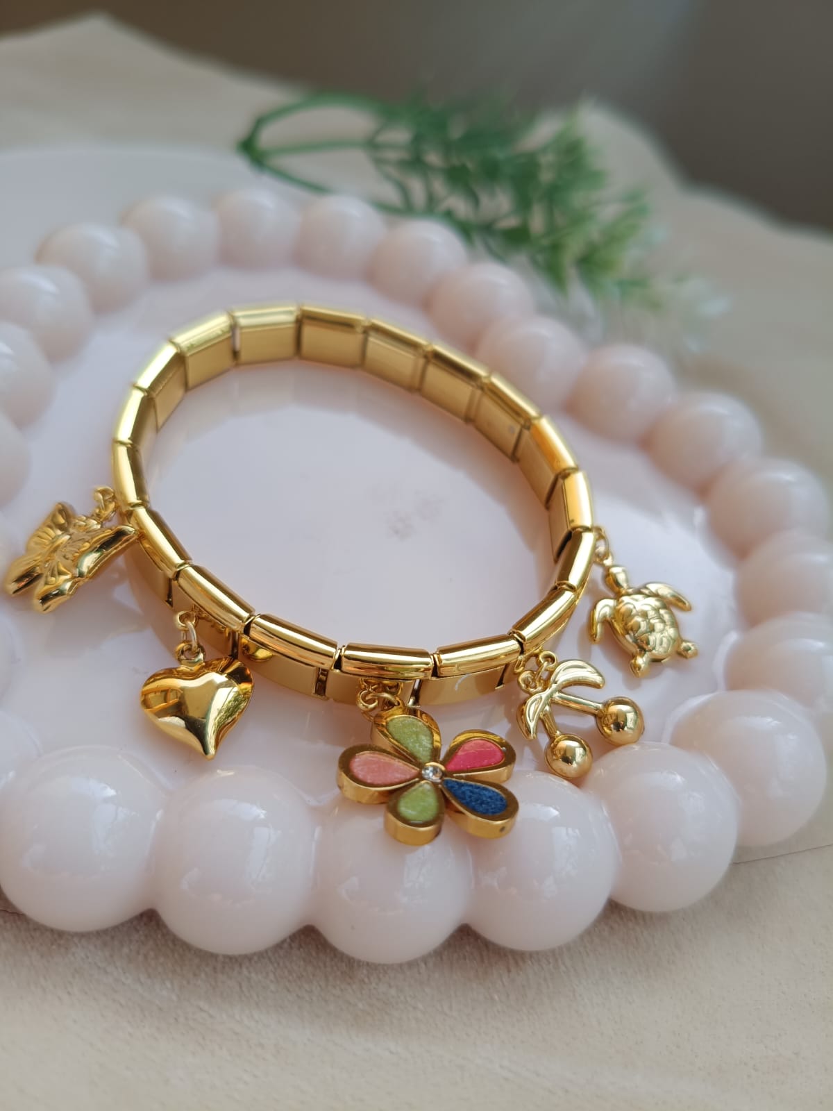 Anti Tarnish_Gold Charm Bracelet with Floral Pendants