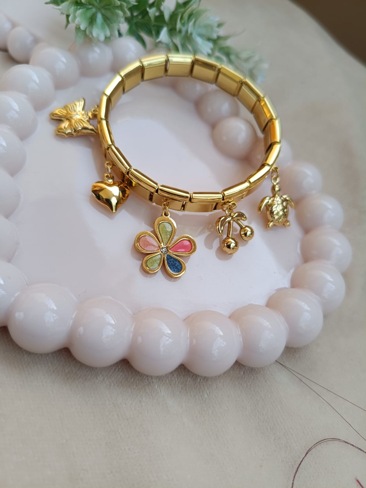 Anti Tarnish_Gold Charm Bracelet with Floral Pendants