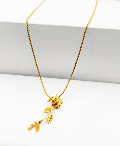 Anti Tarnish_Gold Plated Leaf Shape Pendant Necklace
